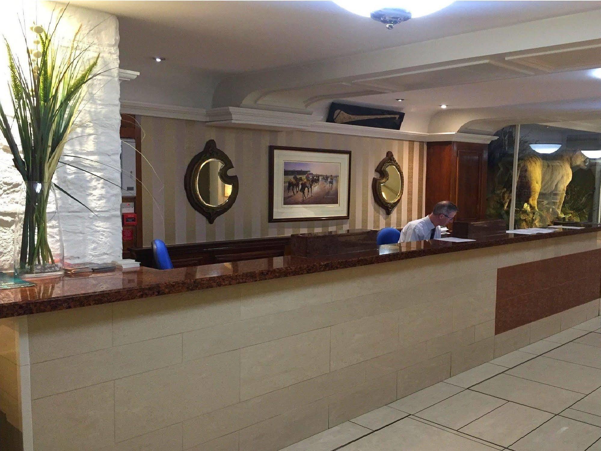 Kilford Arms Hotell Kilkenny Exteriör bild