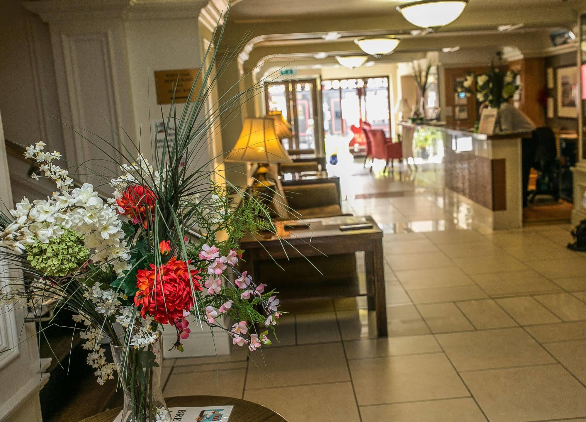Kilford Arms Hotell Kilkenny Exteriör bild
